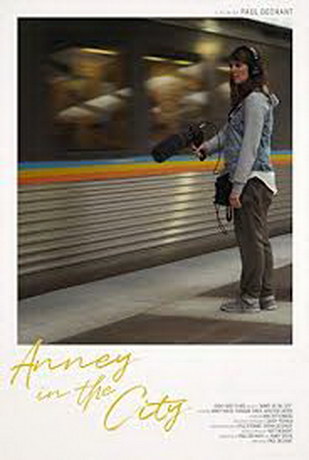 смотреть Энни в городе (2019)